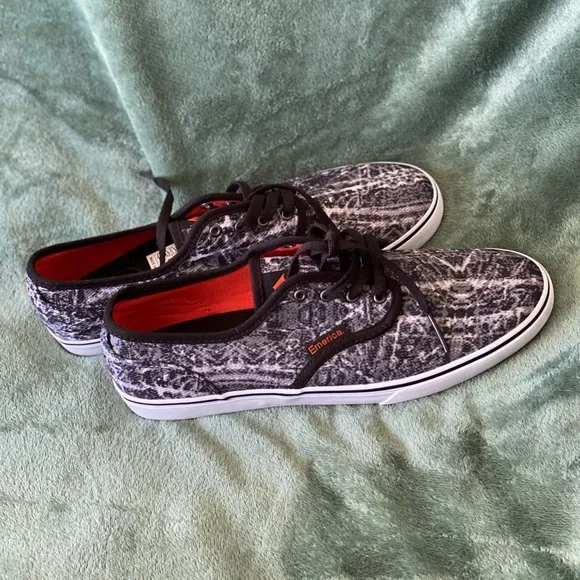 Emerica Wino Cruiser. Black/Orange Men's Shoes Size 9 - Picture 2 of 5